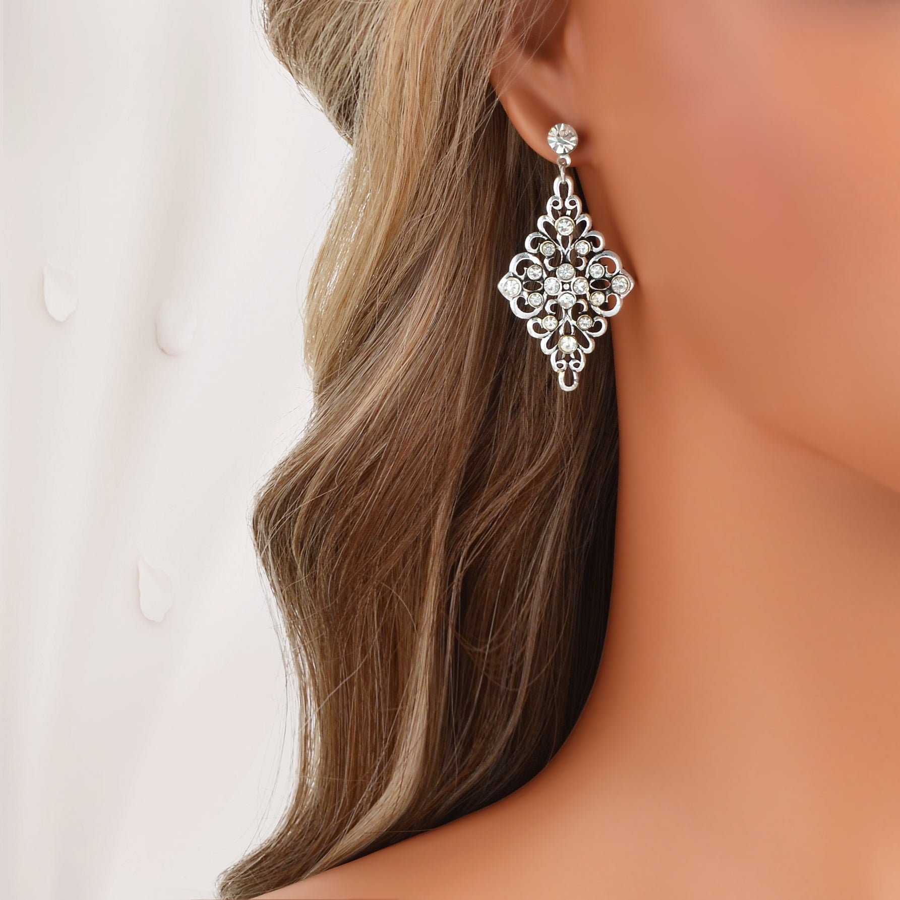 Vintage Rhinestone Decor Antique Silver Hollow Geometric Rhombus Dangle Earrings